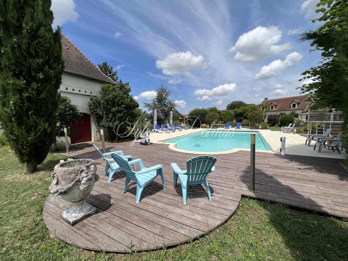 Domaine — Ensemble immobilier du XIX° gites, chambres d'hôtes, mobil home,