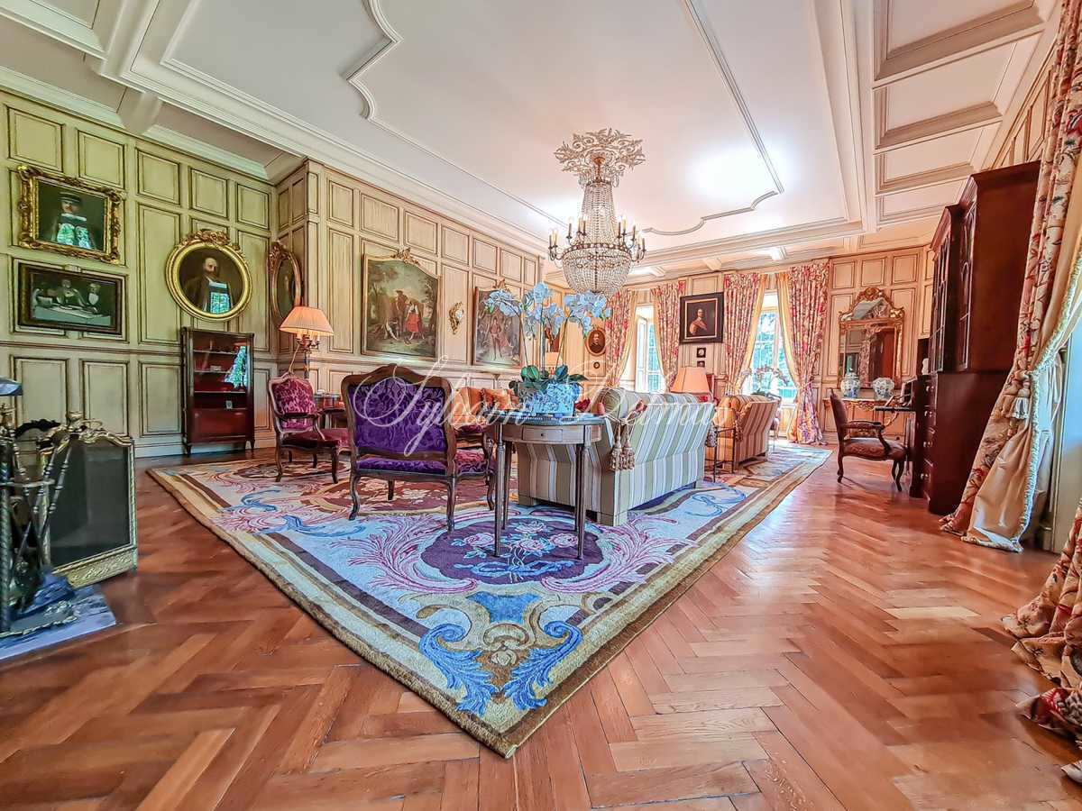 Château — EXCEPTIONNEL ET UNIQUE A VENDRE CHATEAU SUR LE LAC LEMAN