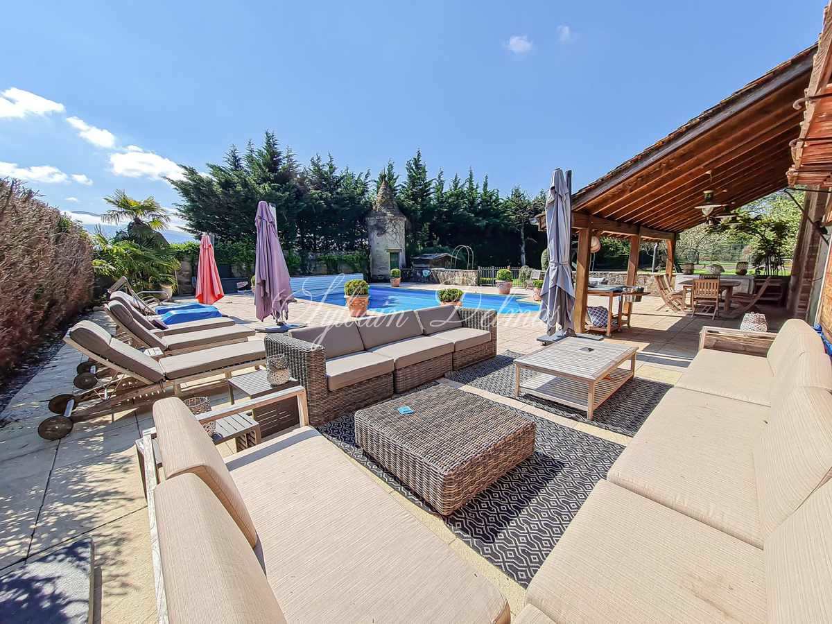 Château — EXCEPTIONNEL ET UNIQUE A VENDRE CHATEAU SUR LE LAC LEMAN
