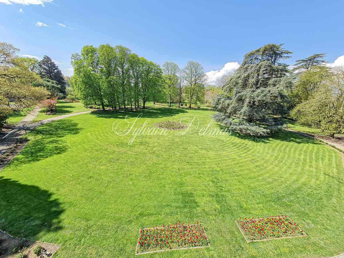 Château — EXCEPTIONNEL ET UNIQUE A VENDRE CHATEAU SUR LE LAC LEMAN