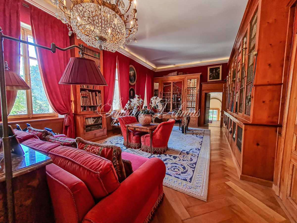 Château — EXCEPTIONNEL ET UNIQUE A VENDRE CHATEAU SUR LE LAC LEMAN