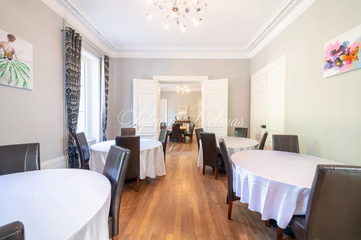 Château XIX° chambres d'hôtes et salle de réception 400M²