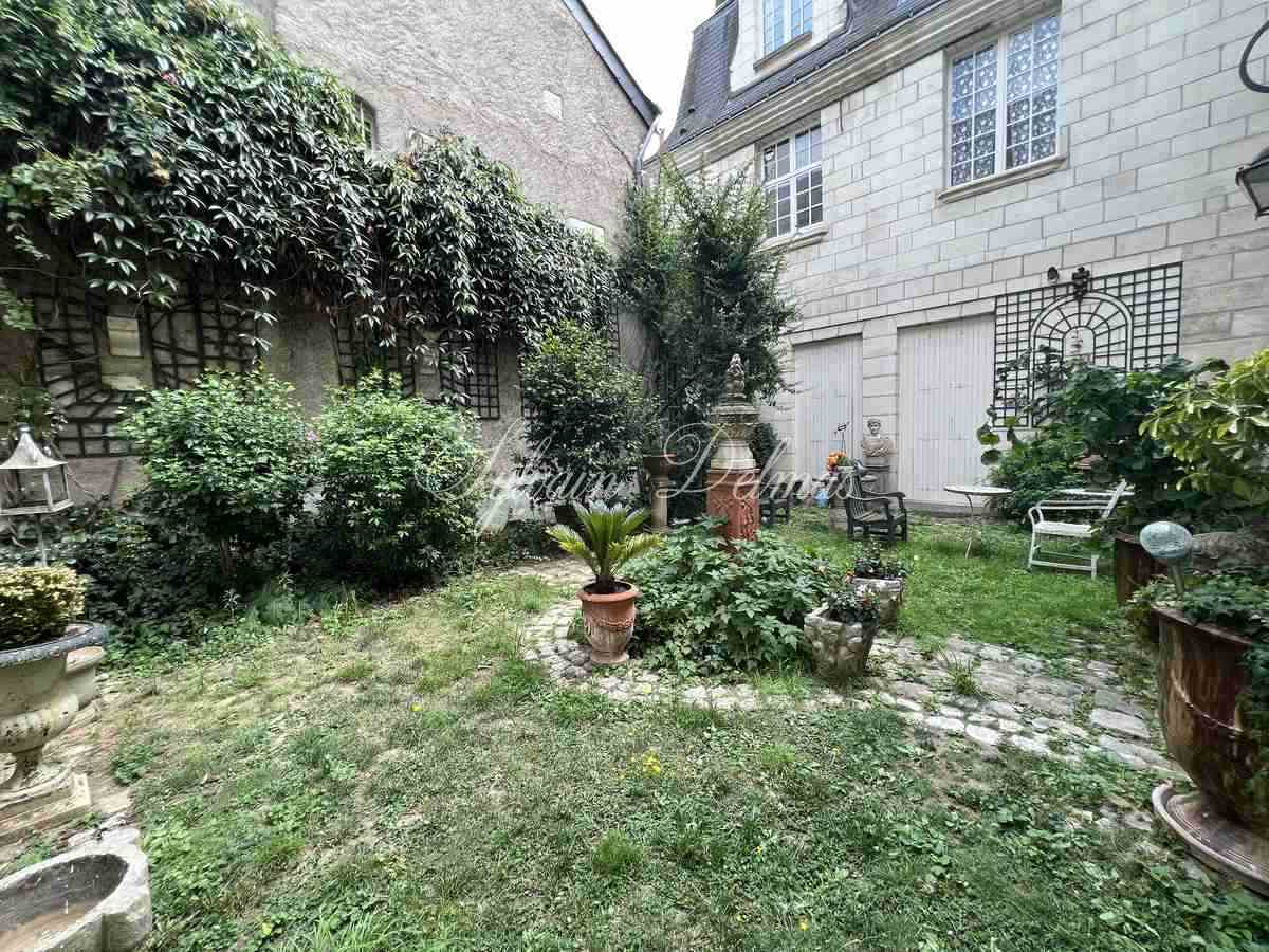 Appartement d'exception — APPARTEMENT D'EXCETION T8  QUARTIER HISTORIQUE DE TOURS