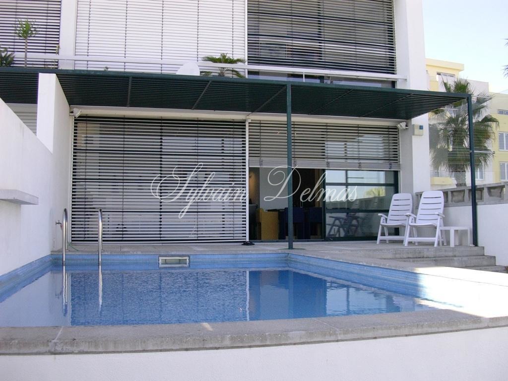 Appartement d'exception — UNIQUE A SAISIR APPARTEMENT T4 FROND DE MER A LISBONNE