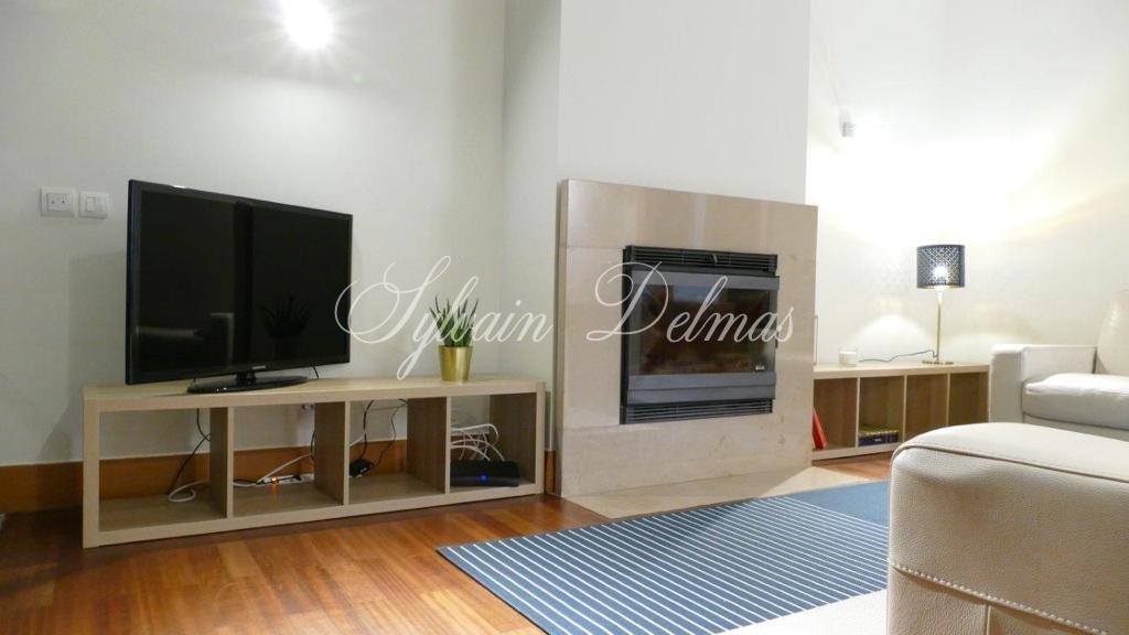 Appartement d'exception — UNIQUE A SAISIR APPARTEMENT T4 FROND DE MER A LISBONNE