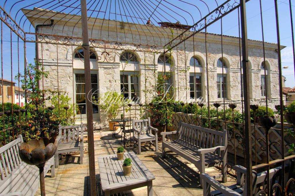Château — EXCEPTIONEL Hôtel restaurant étoilé au cœur d'une bastide