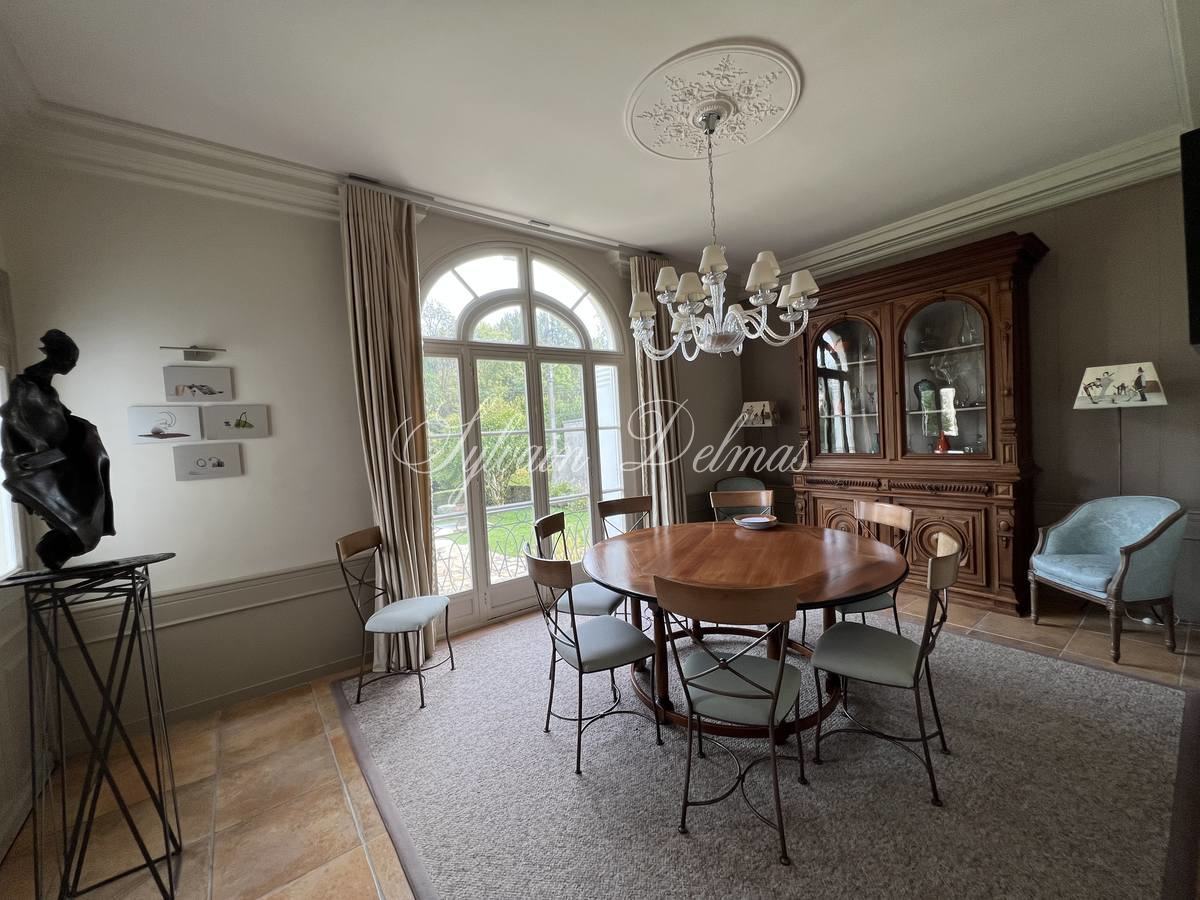 Maison de maître — PROPRIETE DU XIX° SURBLOMBANT L'INDRE