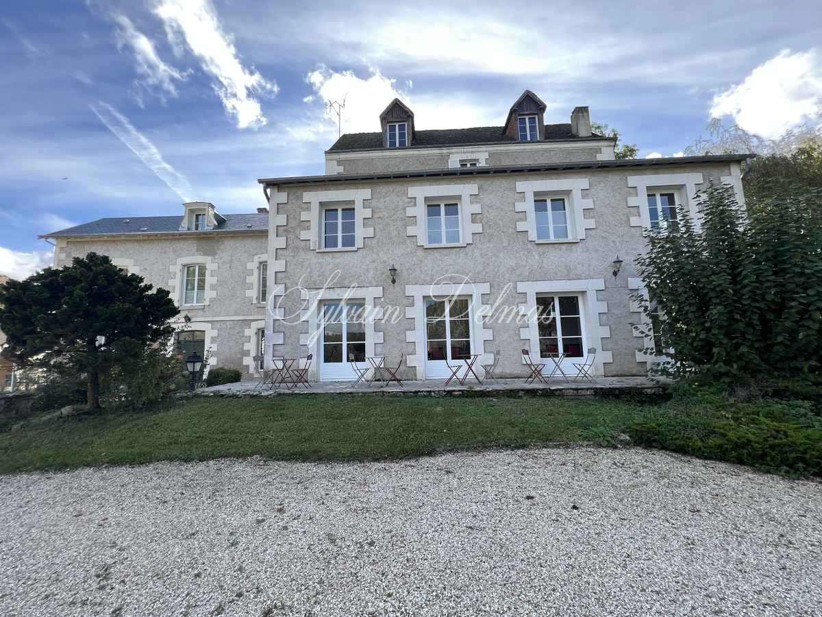 Un paradis sur terre et sur l'eau... Moulin du XV° restauré