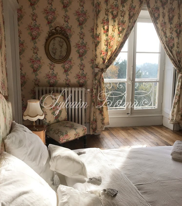 Château historique classé pittoresque 40 KM de Sancerre 2H30 de Paris