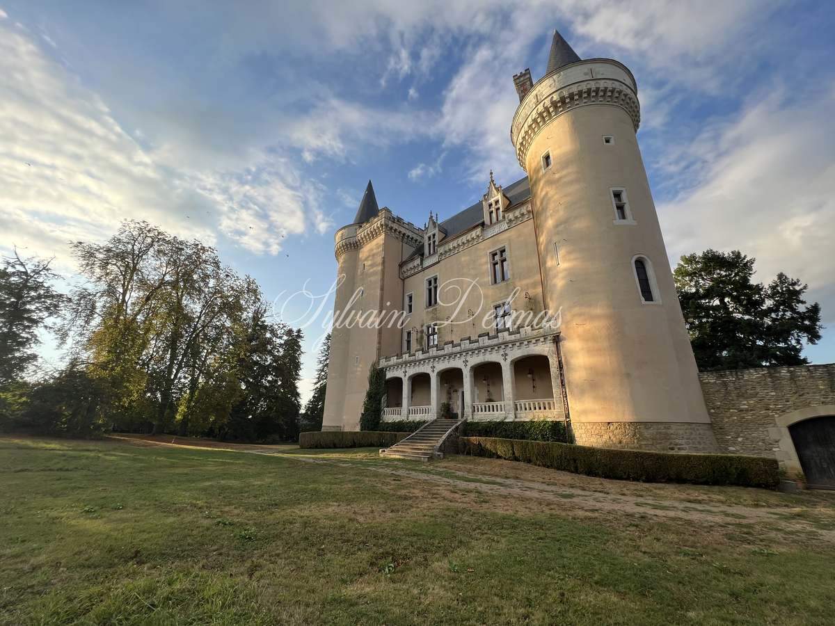Majestueux château dans l'Indre