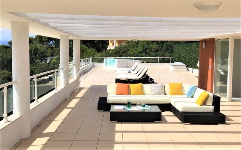 VILLA D'EXCEPTION A CANNES