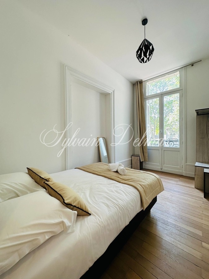 Appartement d'exception — APPARTEMENT T4 DE STANDING MEUBLE TOURS CENTRE