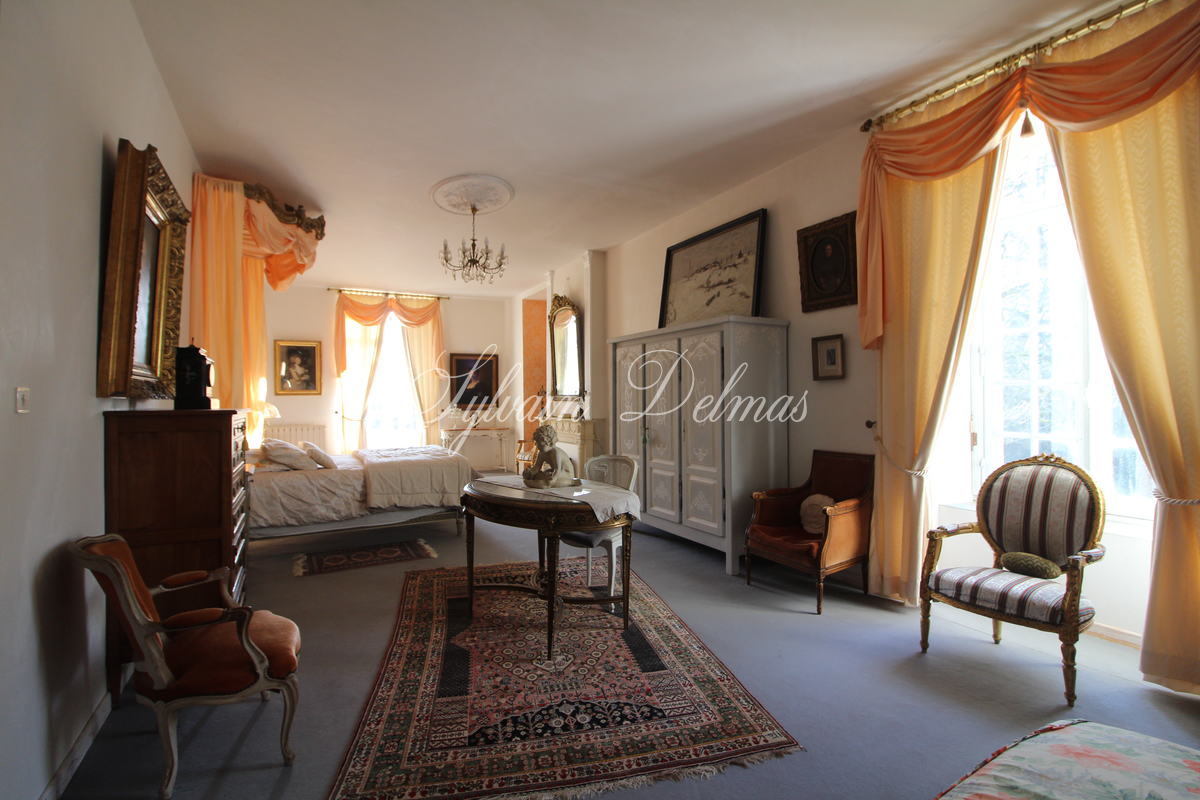 Château — A VENDRE CHATEAU XVII ÈME PROCHE DE RENNES