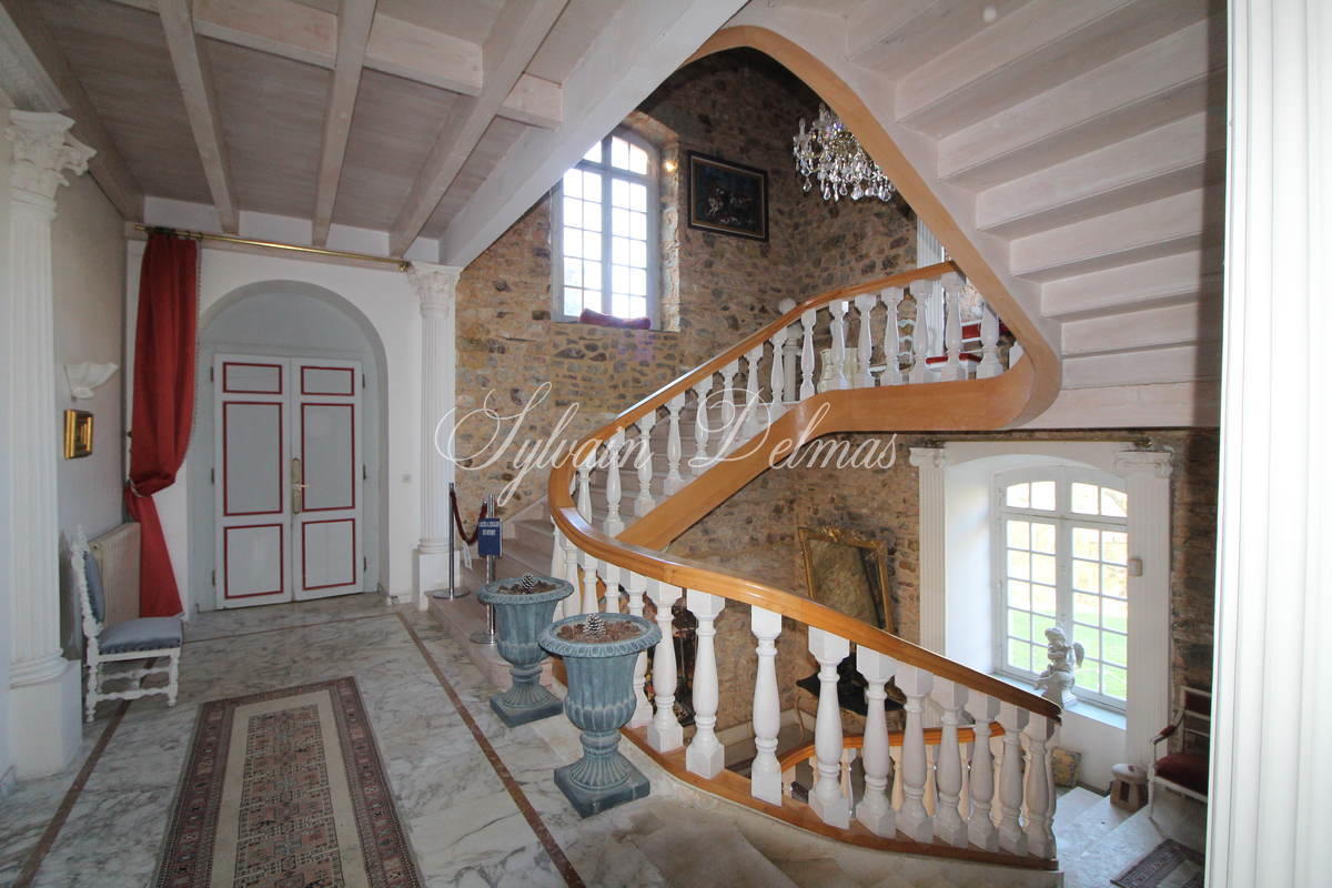 Château — A VENDRE CHATEAU XVII ÈME PROCHE DE RENNES