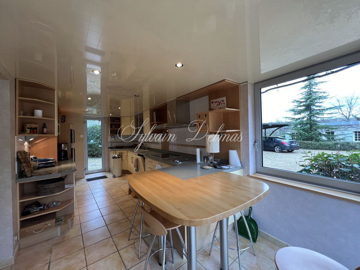 Domaine — PROPRIETE SUR 1.5 HECTARES EN PERIPHERIE DE TOURS SUD