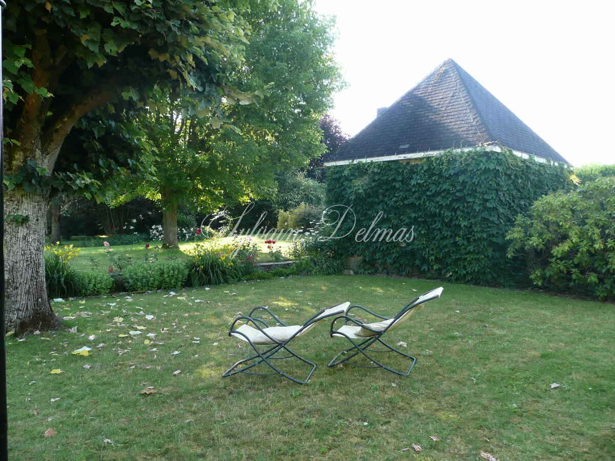 Domaine — PROPRIETE SUR 1.5 HECTARES EN PERIPHERIE DE TOURS SUD