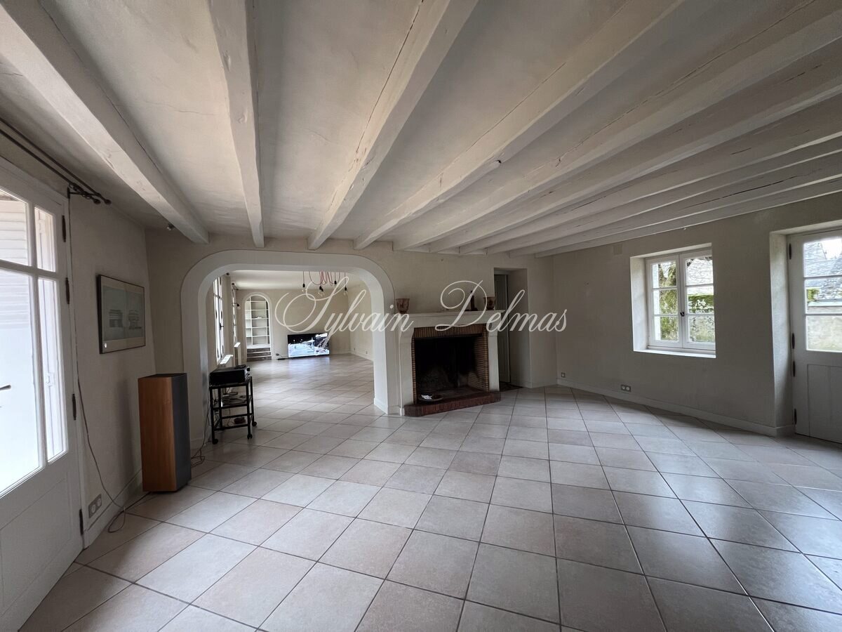 Domaine — PROPRIETE SUR 1.5 HECTARES EN PERIPHERIE DE TOURS SUD