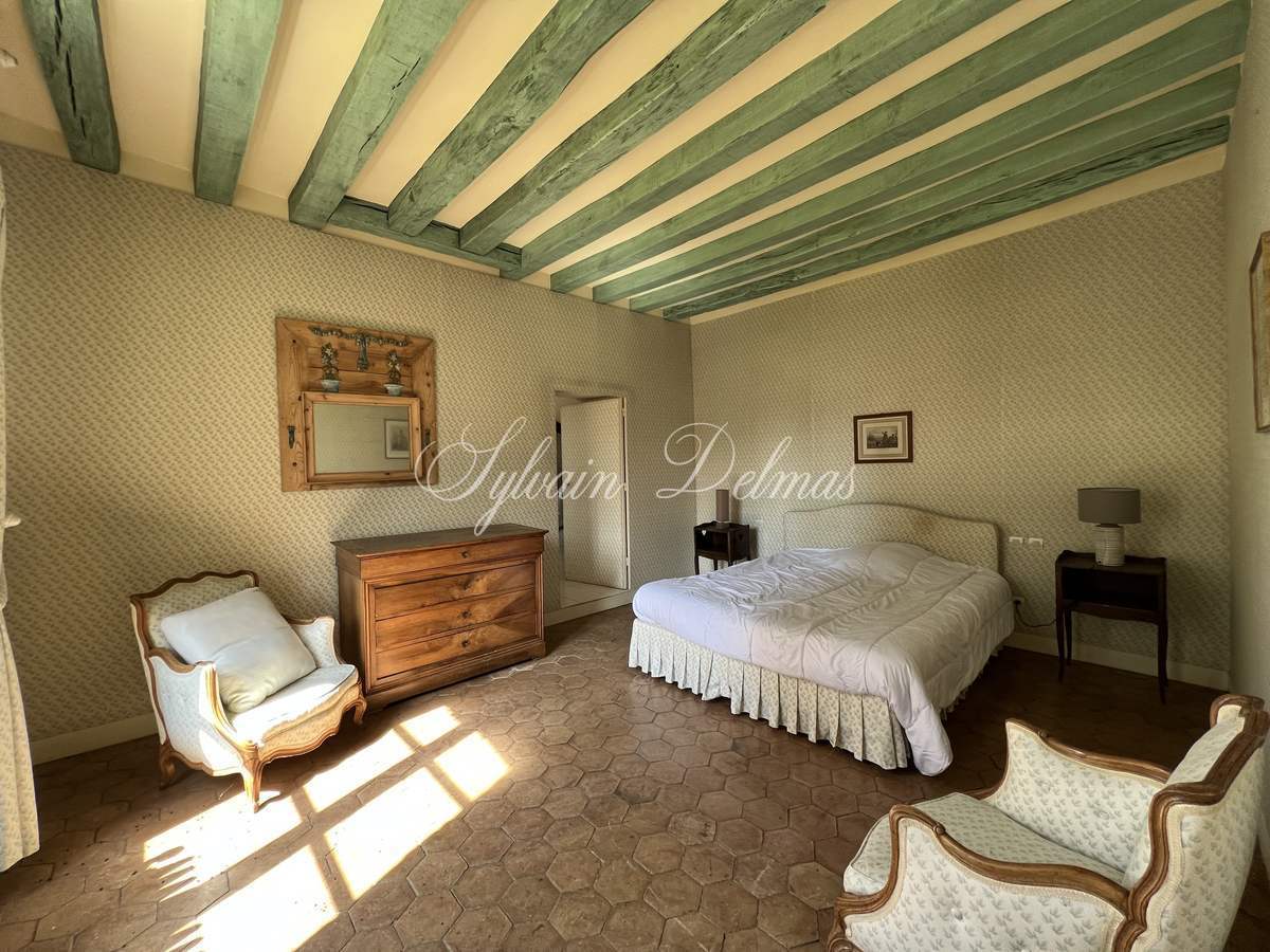 Château XVIIIème 8 hectares à 1h30 de Paris, 40 KM du Mans de Tours et de Vendômes