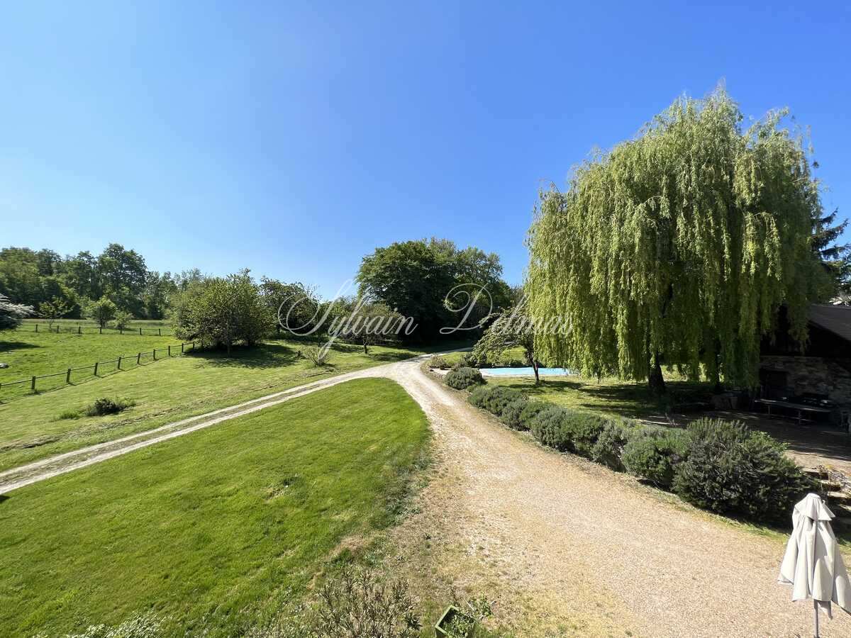 Domaine — Sublime ferme du XVIième restaurée, 270 M² habitables à 15 km de Tours