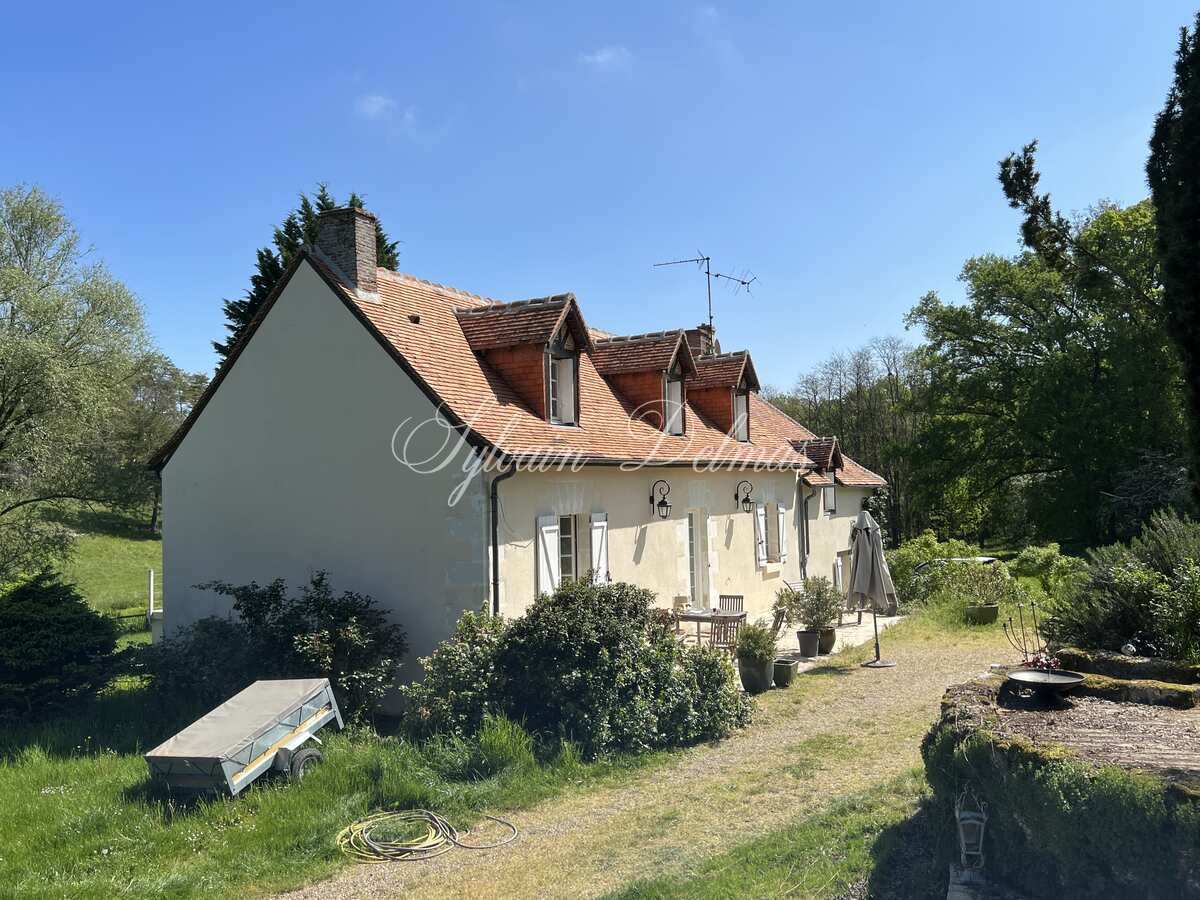 Domaine — Sublime ferme du XVIième restaurée, 270 M² habitables à 15 km de Tours