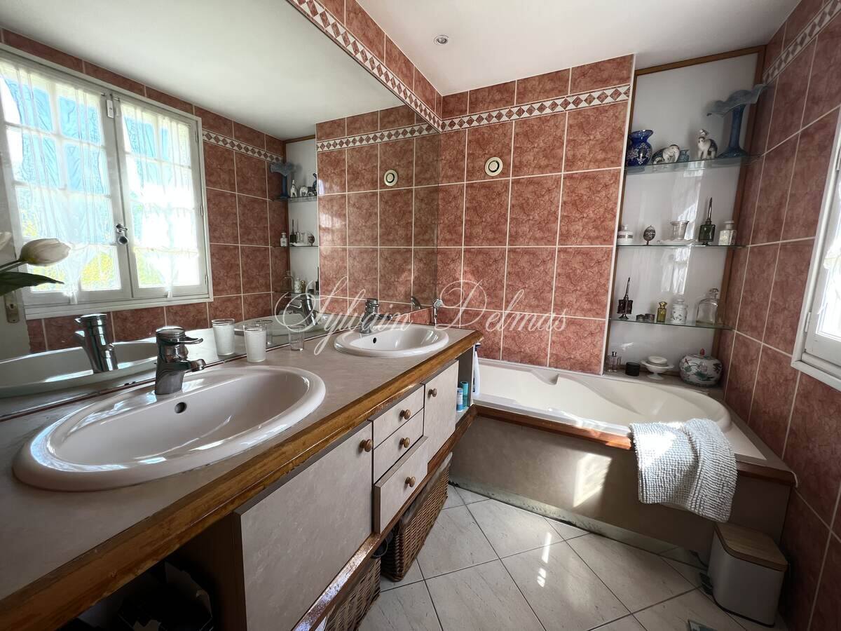 Domaine — Sublime ferme du XVIième restaurée, 270 M² habitables à 15 km de Tours