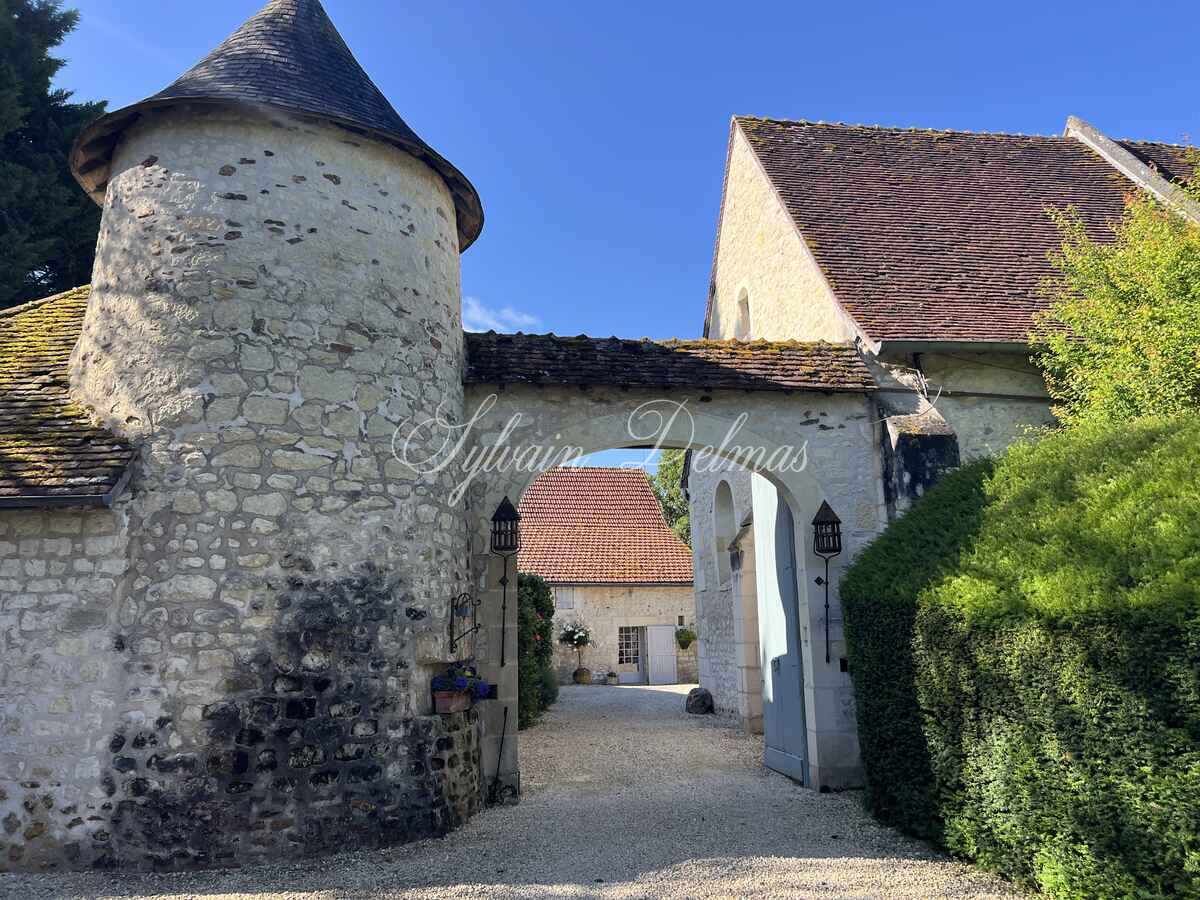 FABULEUX MANOIR DU XVème lieu d'événementiel et mariage