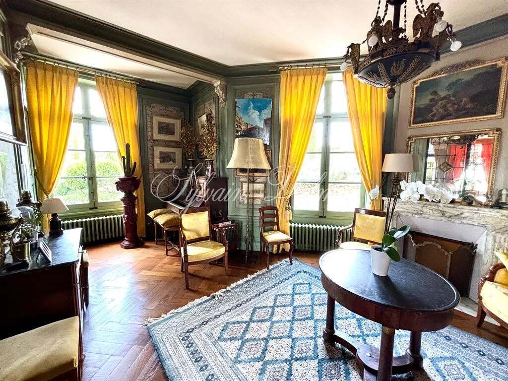 Domaine — Proche de Tours propriété d'exception avec une vue à couper le souffle 2.2M€