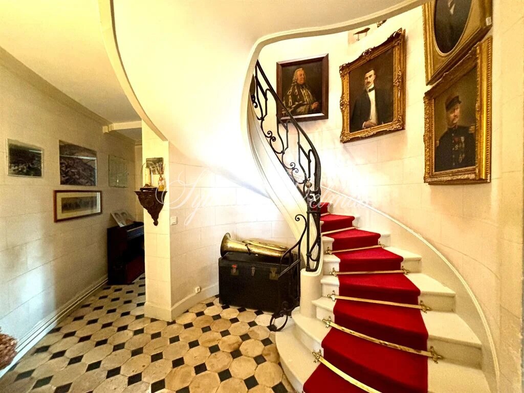 Domaine — Proche de Tours propriété d'exception avec une vue à couper le souffle 2.2M€