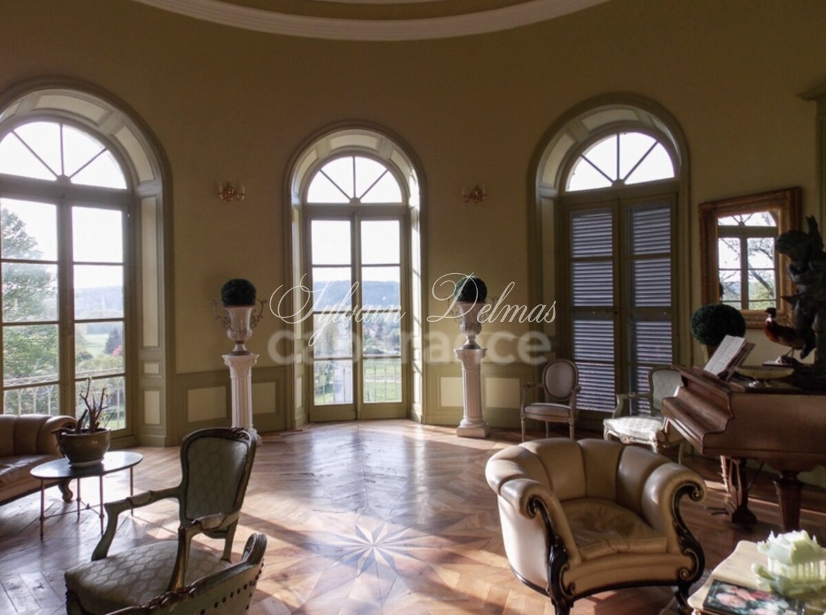 A vendre Château 900 m² à PERIGUEUX