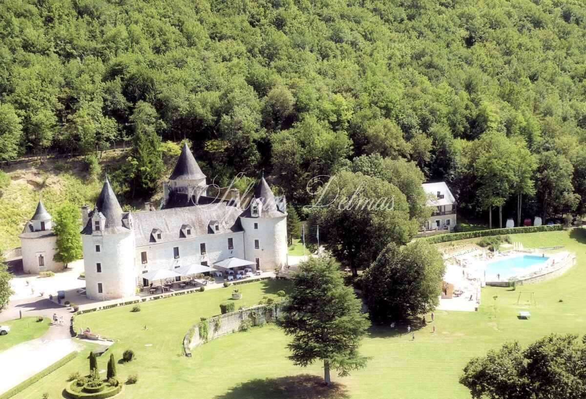 Château — CHATEAU HISTORIQUE XII ET XVème dans le PERIGORD