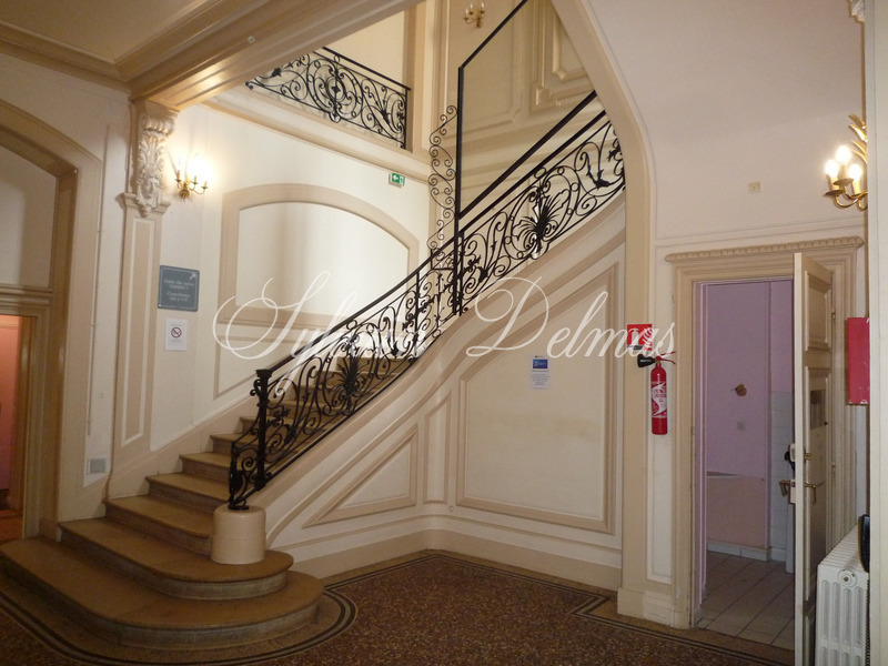 Château — EN REGION PARISIENNE CHATEAU de 4453 M2 IDEAL POUR PROJET HOTELIER