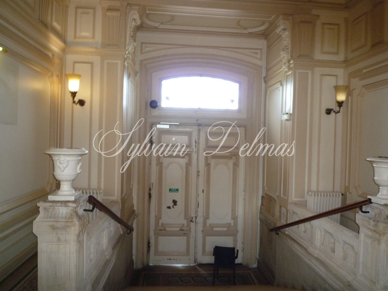 Château — EN REGION PARISIENNE CHATEAU de 4453 M2 IDEAL POUR PROJET HOTELIER