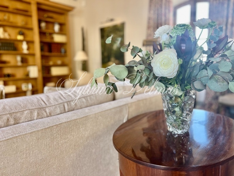 A vendre Mas 825 m² à OPPEDE