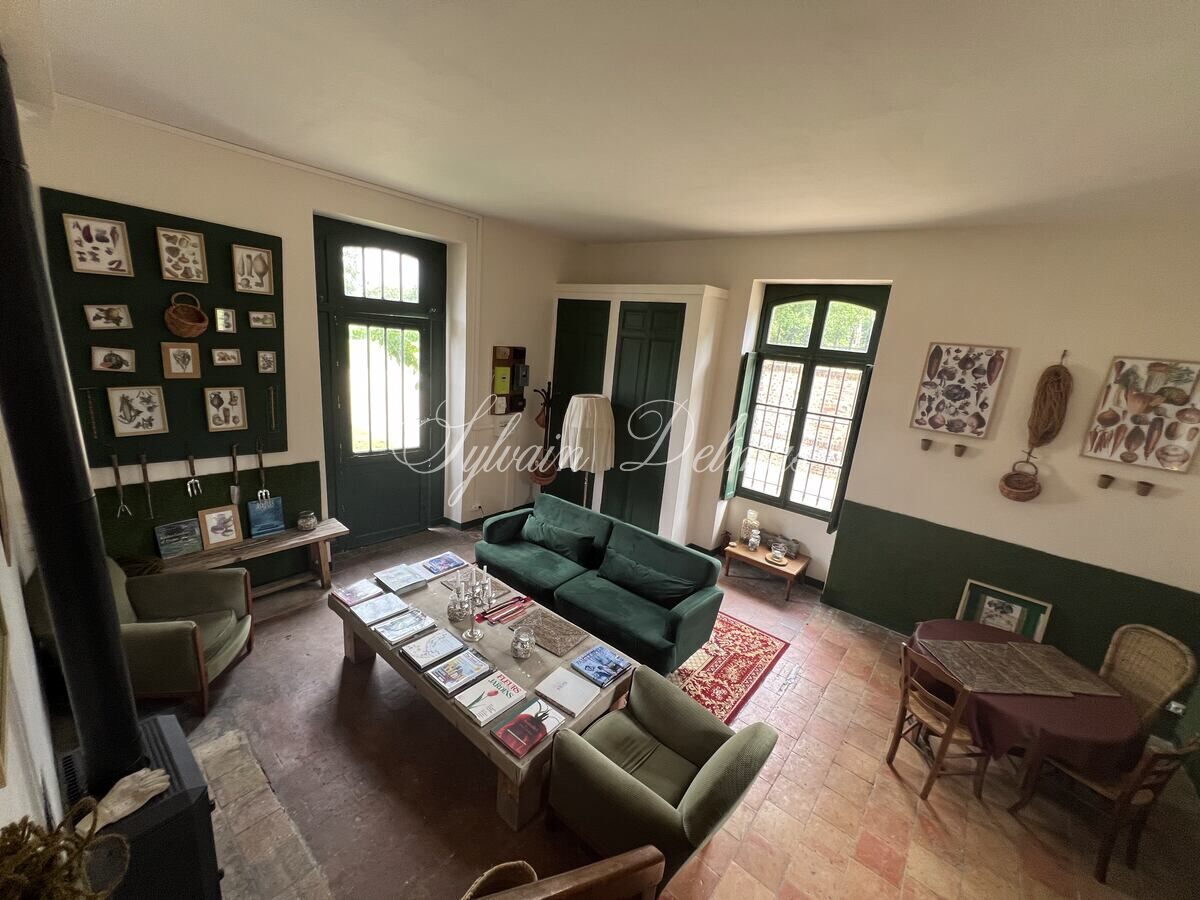 Manoir — A 1H50 de PARIS impressionnant ensemble immobilier du XV et XIXème