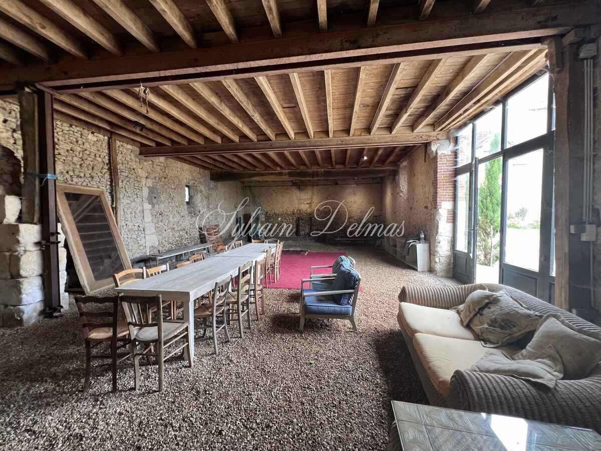 Manoir — A 1H50 de PARIS impressionnant ensemble immobilier du XV et XIXème