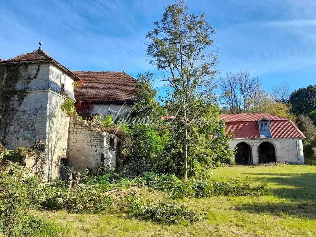 Château d’exception en Champagne avec un potentiel extraordinaire.