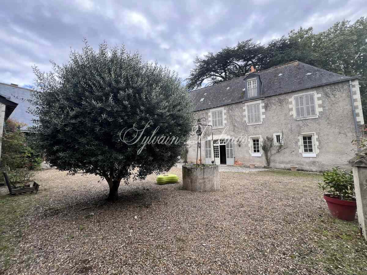 Manoir — Propriété XVIII ème plein coeur de Fondettes dans un parc d'1.5 hectares.