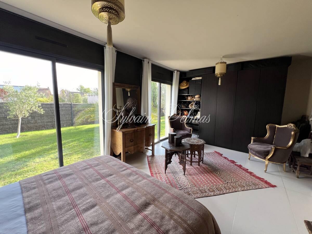 Maison d'architecte — Villa Moderne de plain-pied 150m2 à Saint-Cyr-sur-Loire