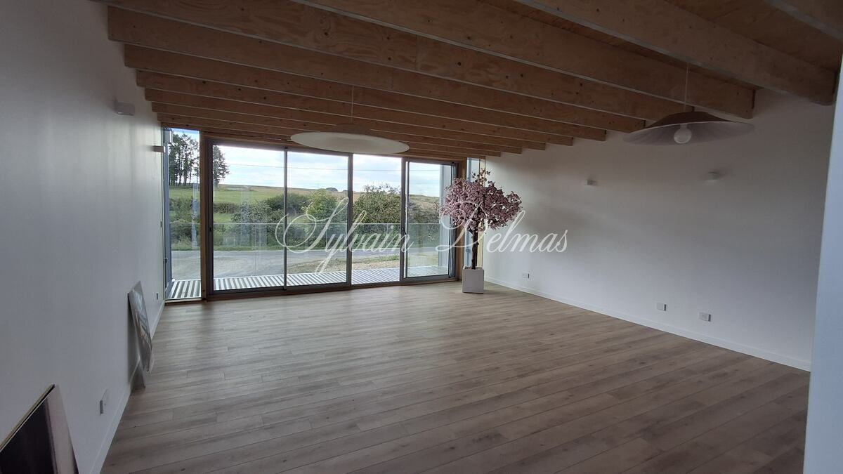 Maison d'architecte — Maison contemporaine atypique à vendre 6 pièces proche de TOURS.