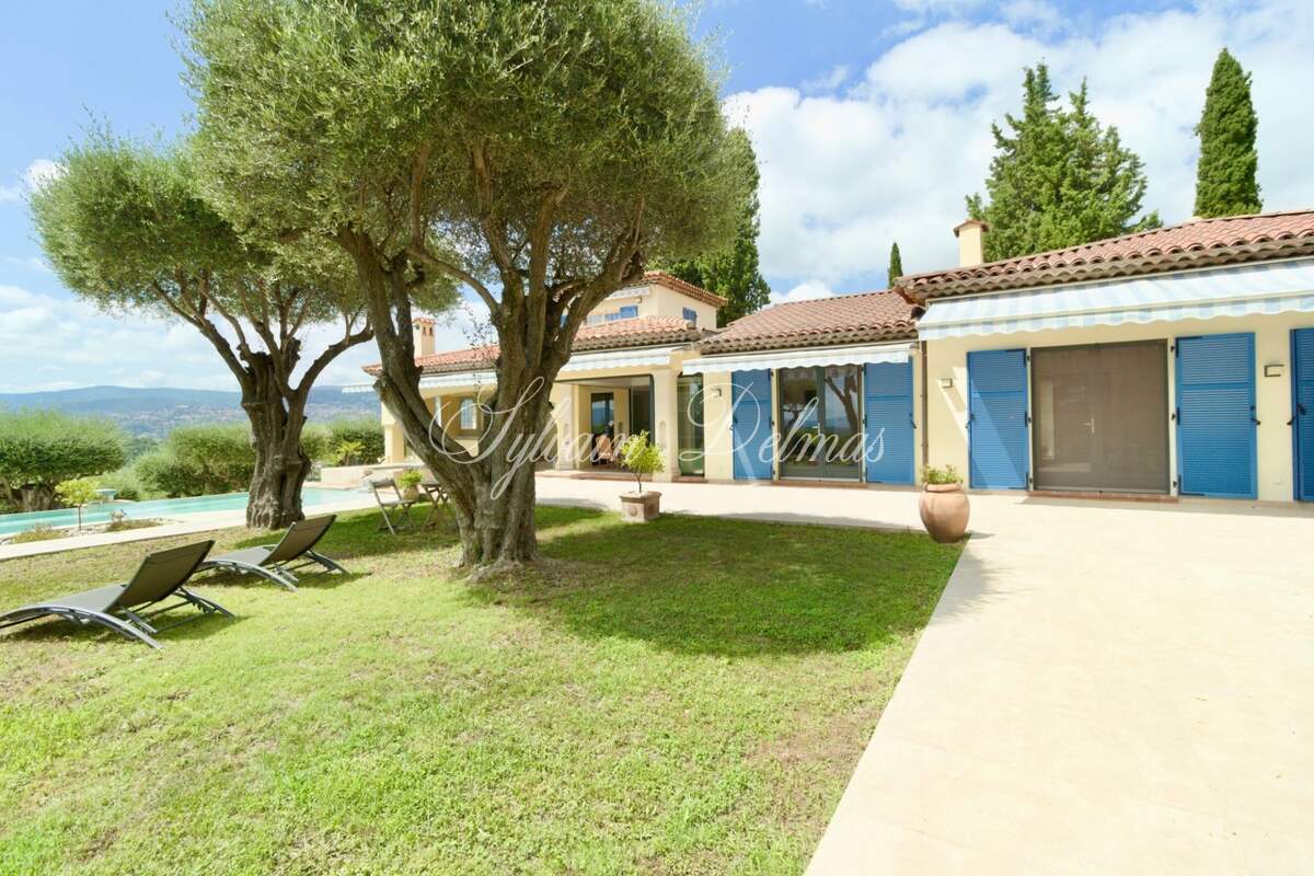 Villa — Luxueuse propriété sur plus de 3,4 hectares de terrain