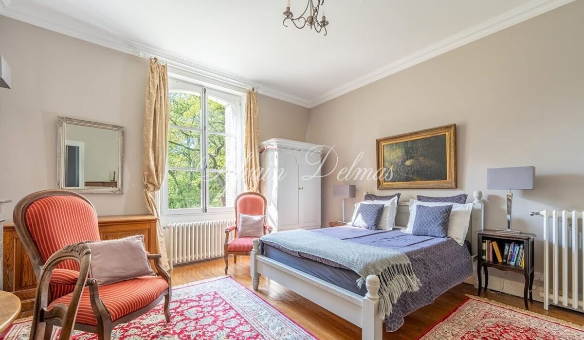 Manoir proche de Tours avec piscine