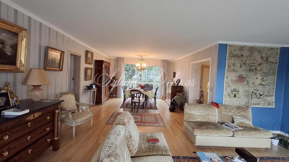 Appartement d'exception — Superbe appartement de 150m2 ultra lumineux aux jardin des Prébendes à Tours