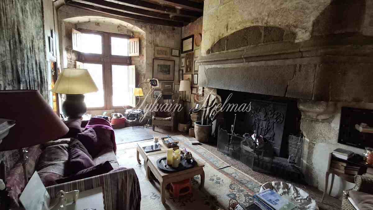 Château — Manoir du XVI eme ISMH dans l'est de la Mayenne