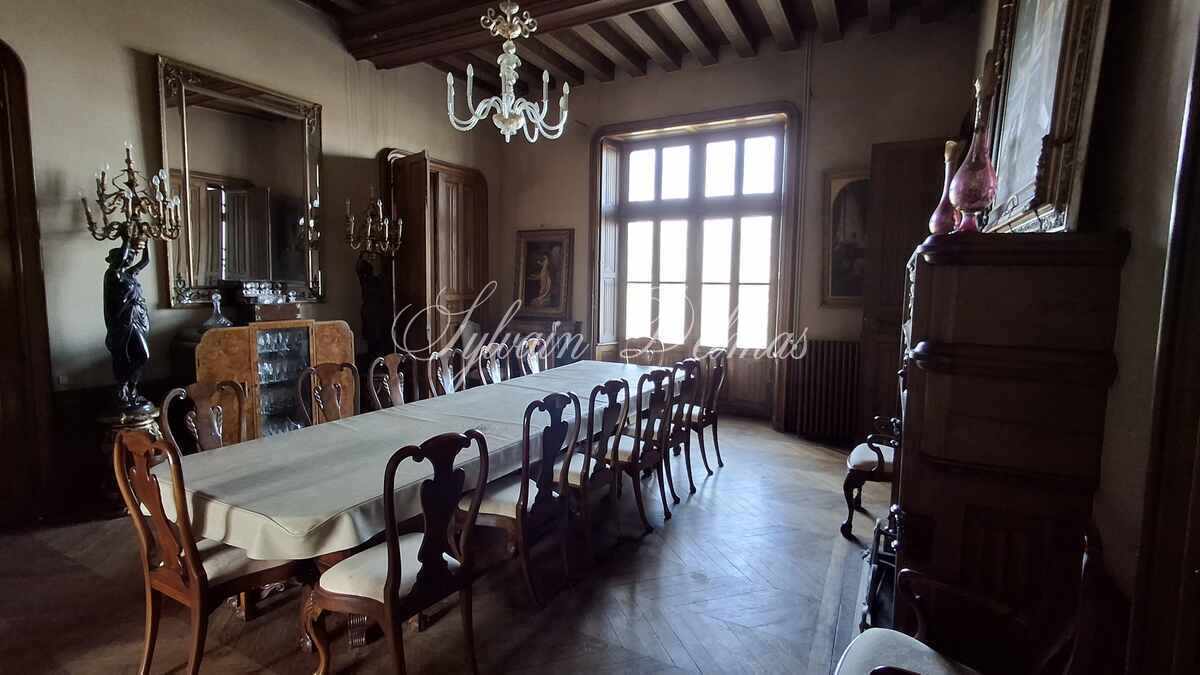 Propriété équestre — Beau château  XIX eme à vendre en Haut-Anjou.