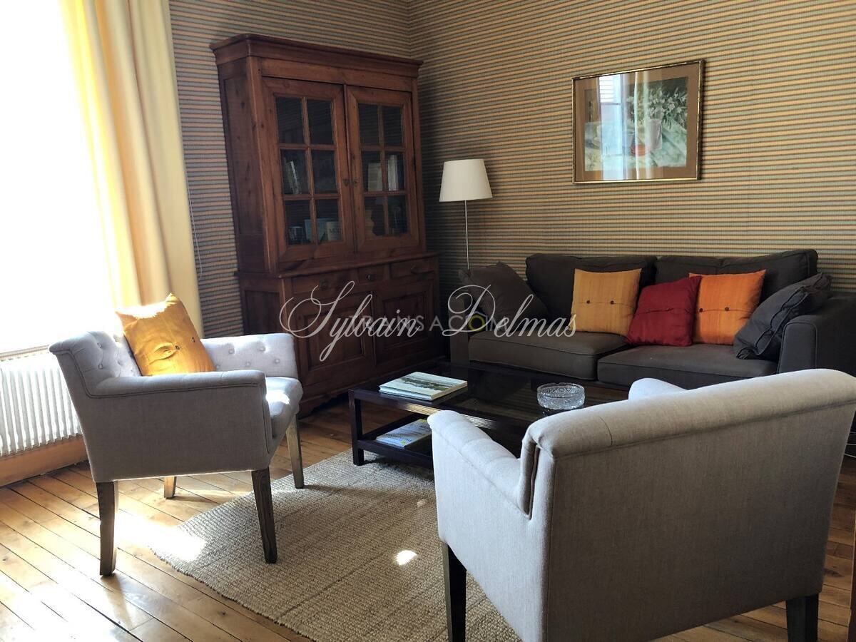 Immeuble de prestige — Immeuble ancien à usage mixte dans le vieux Tours de 400m2.