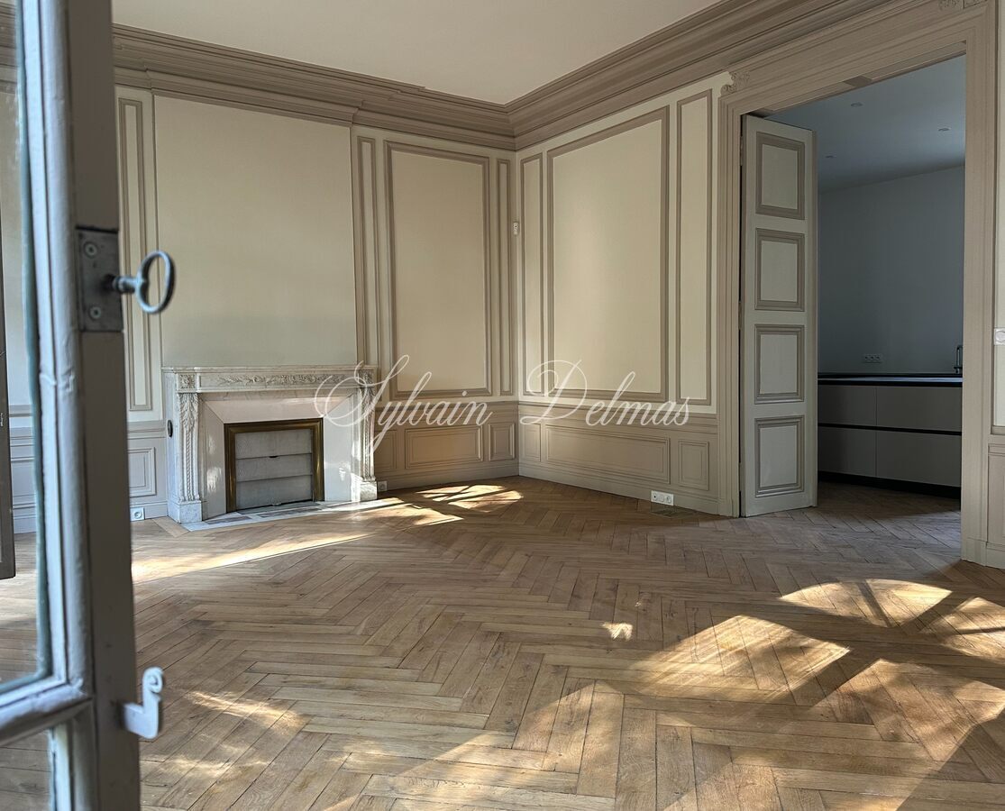 Rare, hôtel particulier rénové Hyper centre de Tours