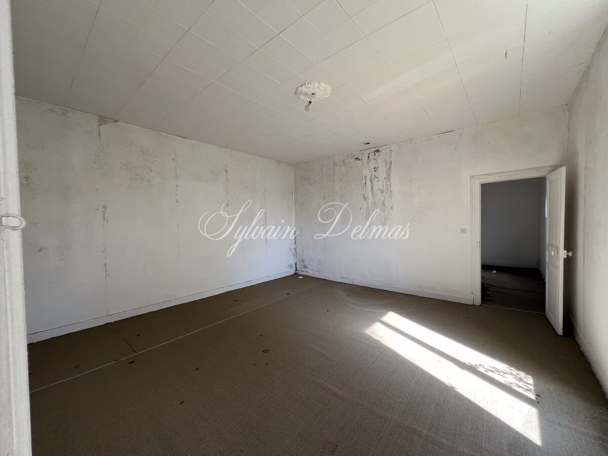 IMMEUBLE DE 1700 M2 42 APPARTEMENTS À RESTAURER TOTALEMENT