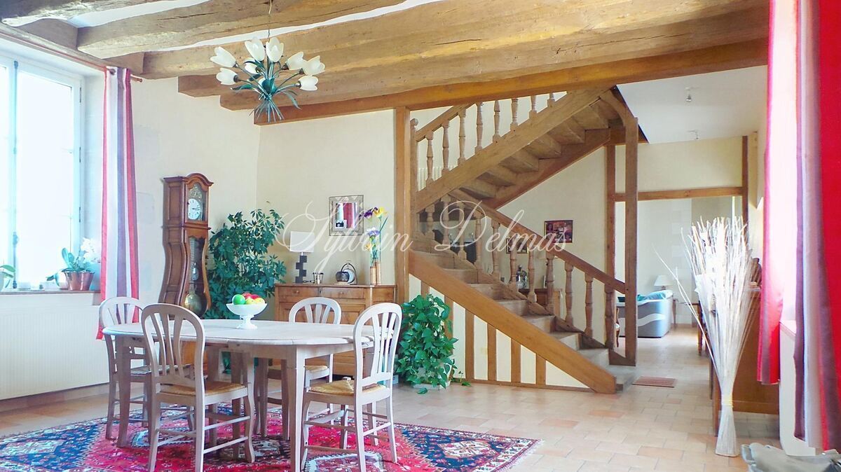 Propriete sur plus de 5 hectares nord de Tours