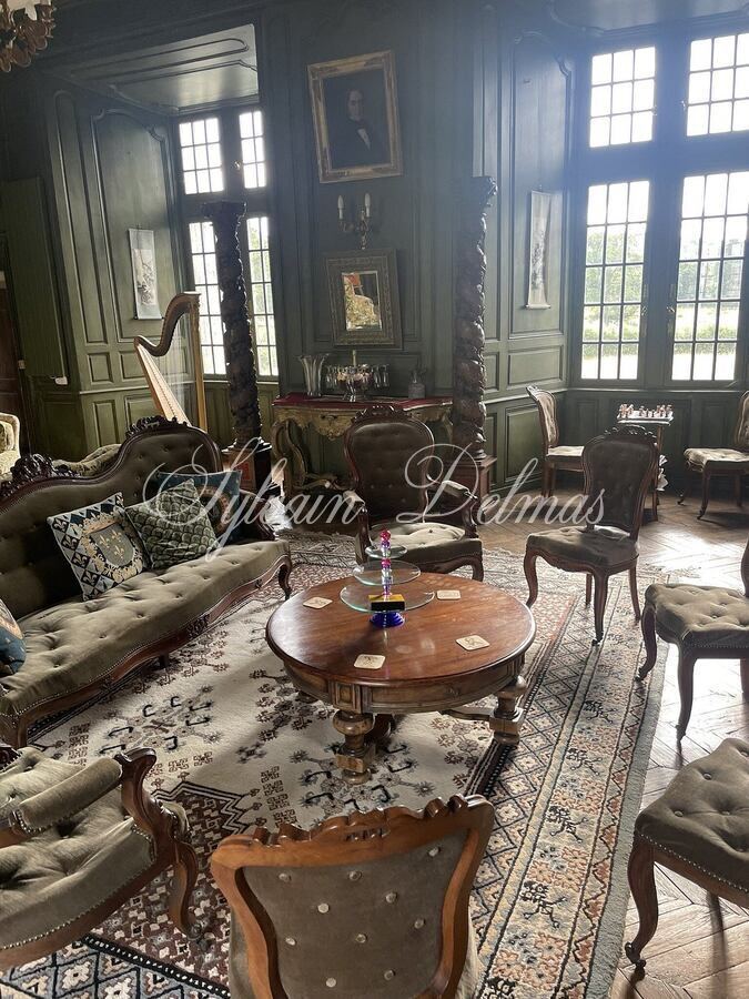 Splendide Château Médiéval Classé – Creuse (23) Situé dans un cadre préservé au cœur de la France