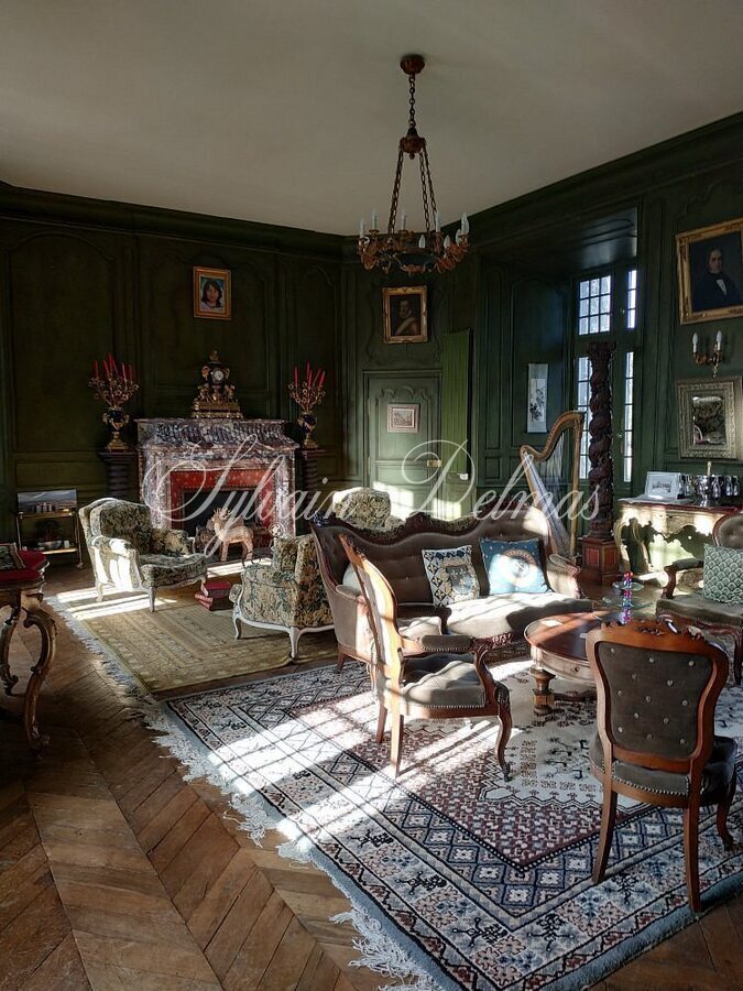 Splendide Château Médiéval Classé – Creuse (23) Situé dans un cadre préservé au cœur de la France